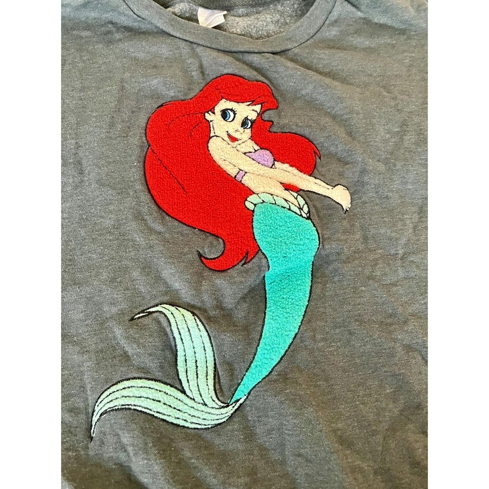 Disney 2XL The Little Mermaid Ariel Chenille Patch Sweatshirt Gray Women OSFM